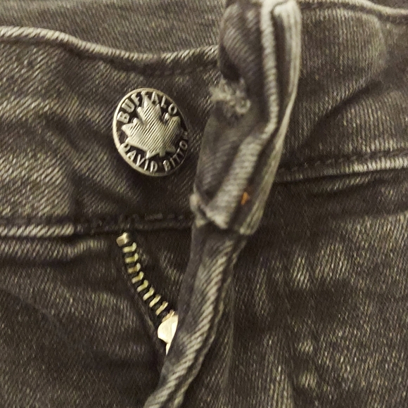 NEW! BUFFALO DENIM SHORTS - Picture 8 of 15